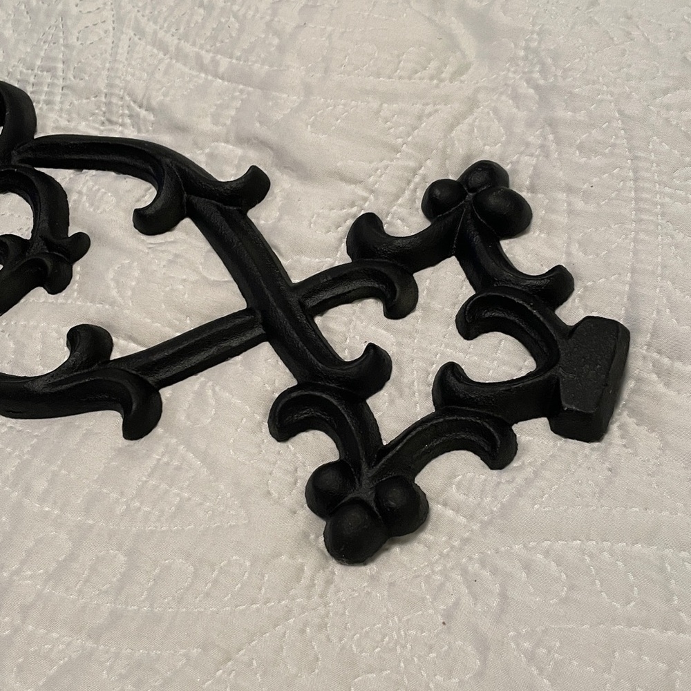 Southern Living at Home Metal Wrought Iron Wall Art Hanging Excellent Condition - Picture 11 of 12